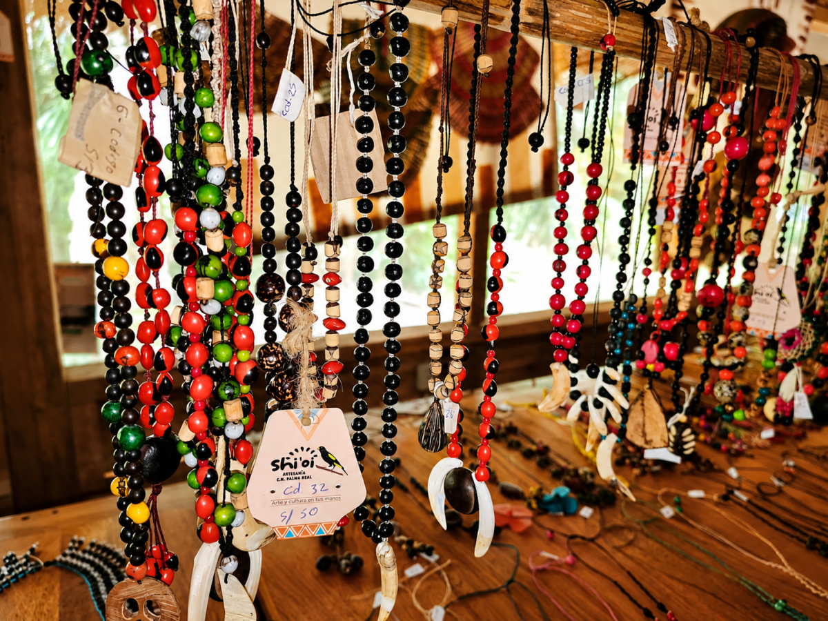 Collar Artesanal Amazónico Ese Eja